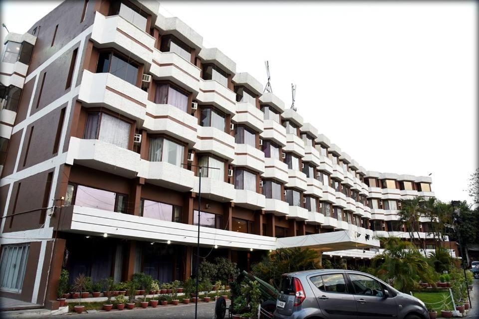 Hotel Samdareeya Pvt Ltd Jabalpur Extérieur photo