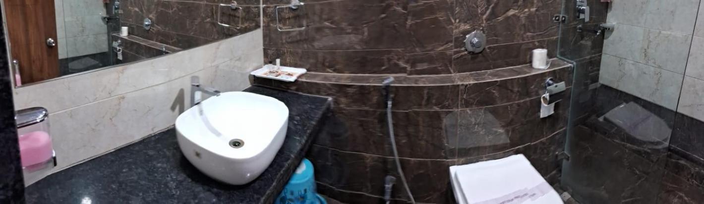 Hotel Samdareeya Pvt Ltd Jabalpur Extérieur photo