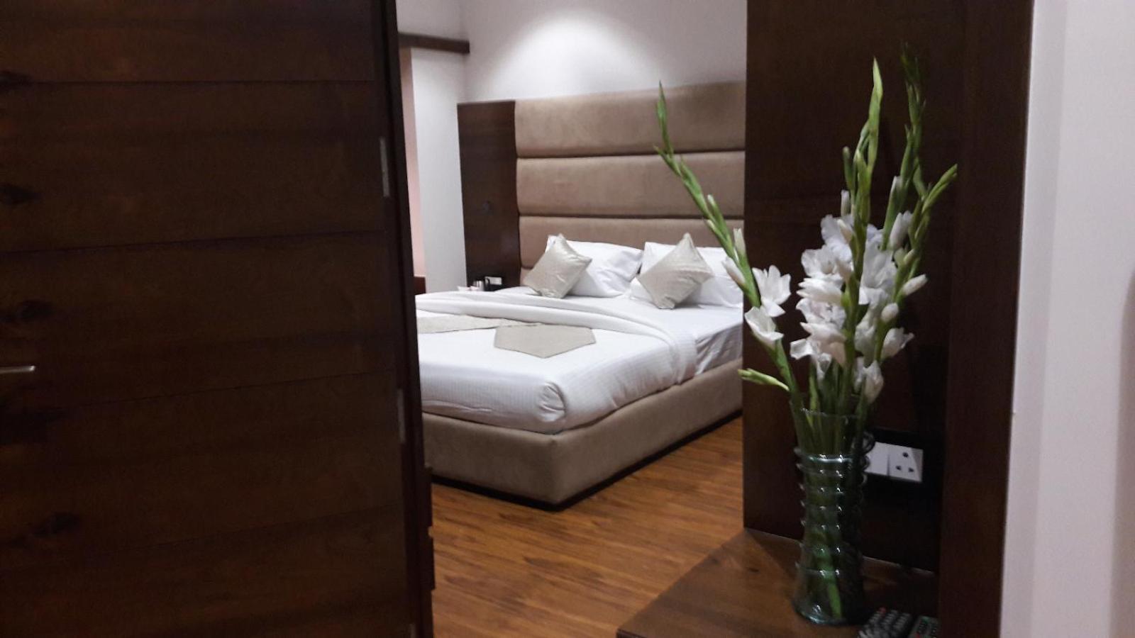 Hotel Samdareeya Pvt Ltd Jabalpur Extérieur photo